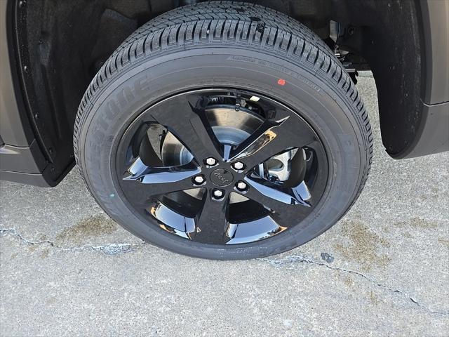 new 2025 Jeep Grand Cherokee car, priced at $42,930
