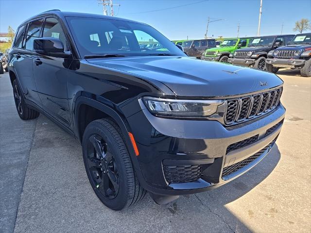 new 2025 Jeep Grand Cherokee car, priced at $42,930