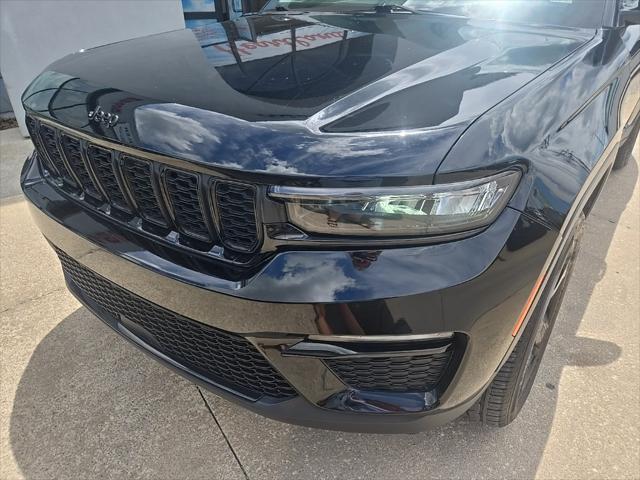 used 2023 Jeep Grand Cherokee car, priced at $28,988