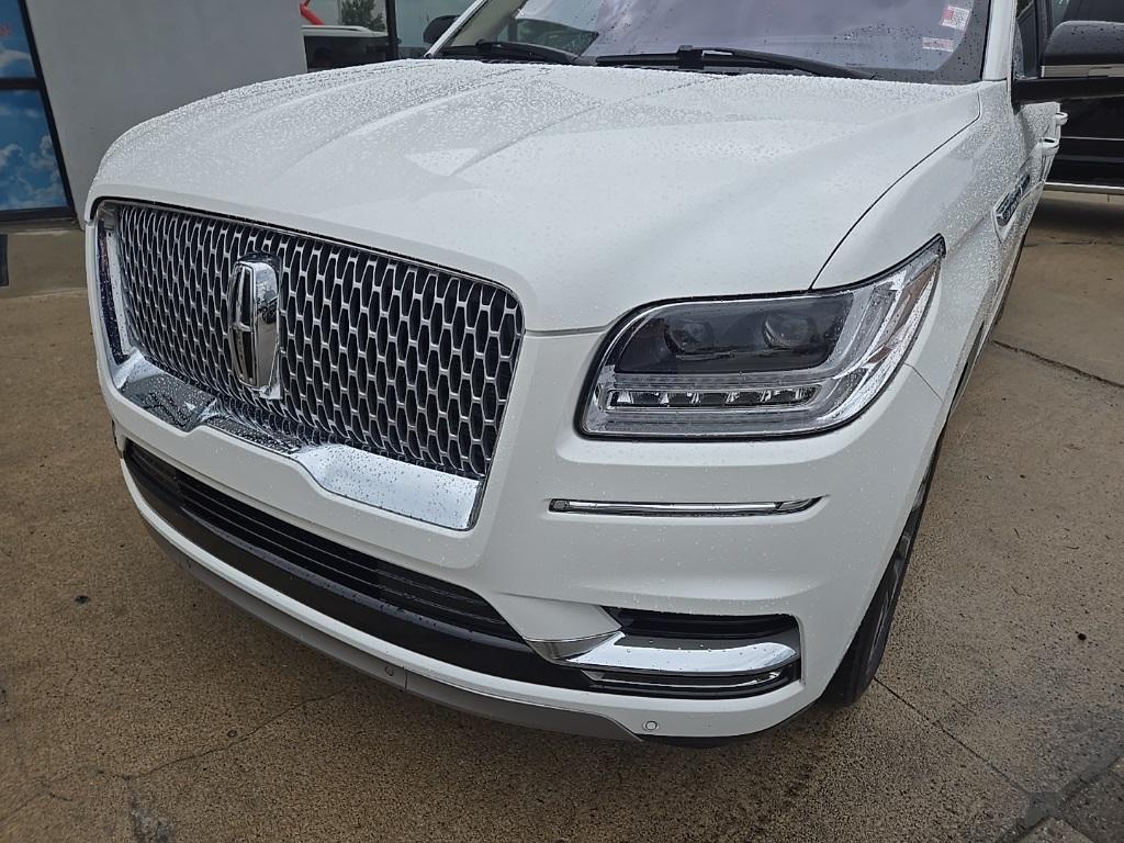 used 2020 Lincoln Navigator car, priced at $35,995