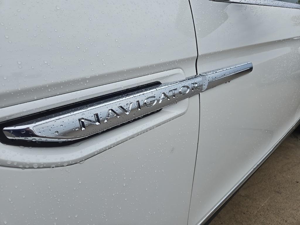 used 2020 Lincoln Navigator car, priced at $35,995