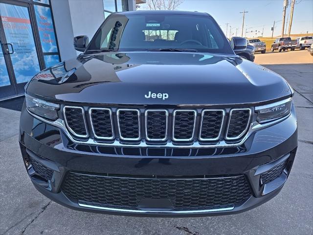 new 2025 Jeep Grand Cherokee car, priced at $36,061