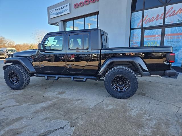 new 2024 Jeep Gladiator car, priced at $47,405