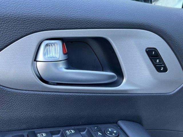 new 2024 Chrysler Pacifica car