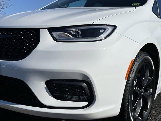 new 2024 Chrysler Pacifica car