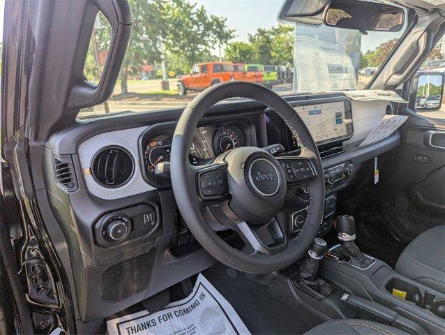 new 2025 Jeep Wrangler car, priced at $45,121