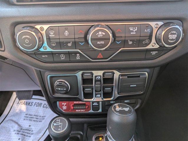 new 2025 Jeep Wrangler car, priced at $45,121