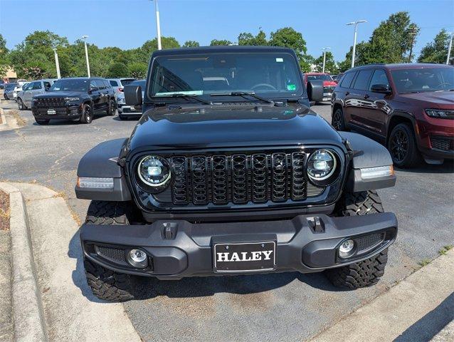 new 2025 Jeep Wrangler car, priced at $45,121