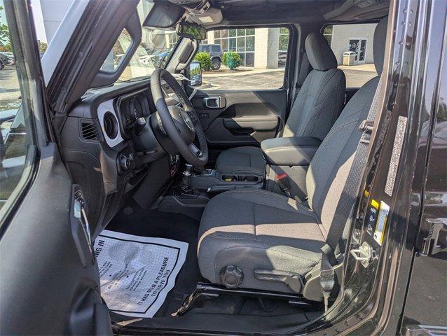 new 2025 Jeep Wrangler car, priced at $45,121