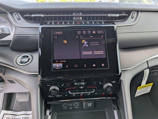 new 2025 Jeep Grand Cherokee car, priced at $41,595