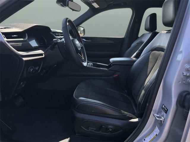 used 2023 Jeep Grand Cherokee car, priced at $32,995