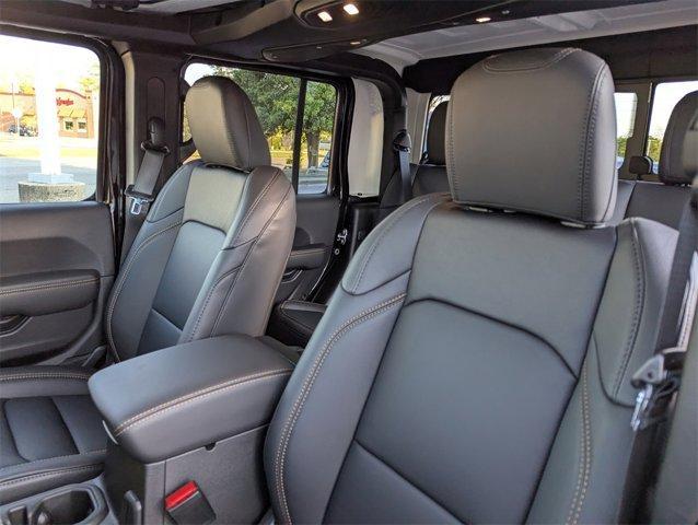 new 2025 Jeep Gladiator car, priced at $45,987