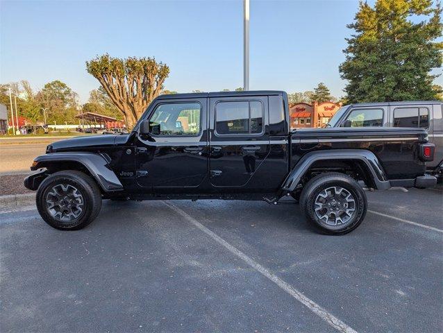 new 2025 Jeep Gladiator car, priced at $45,987