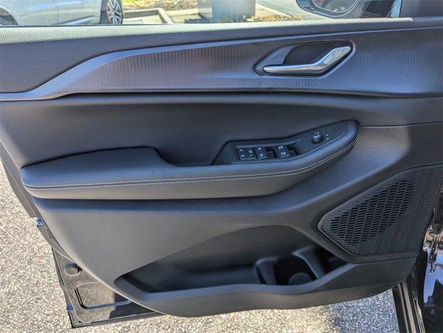 new 2025 Jeep Grand Cherokee L car, priced at $43,294