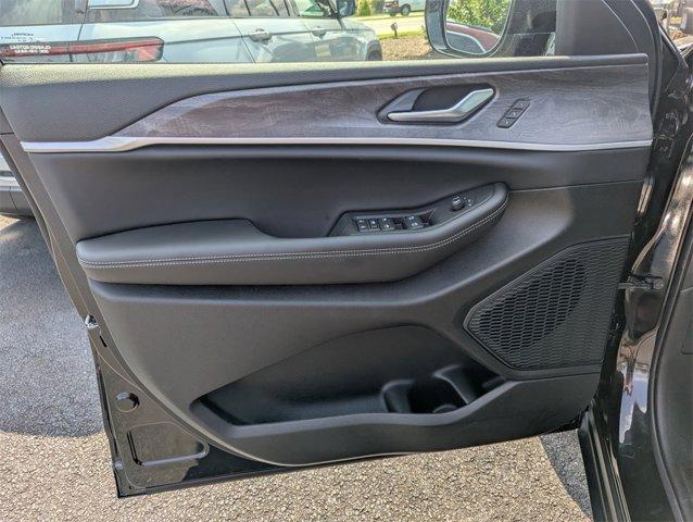 new 2025 Jeep Grand Cherokee L car, priced at $47,409