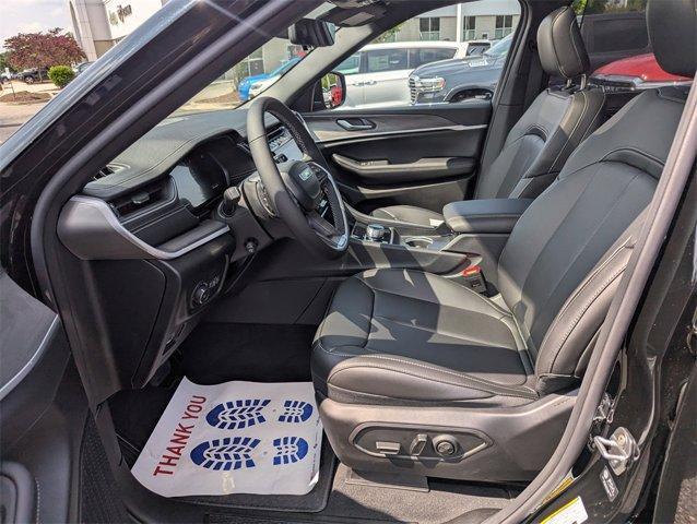 new 2025 Jeep Grand Cherokee L car, priced at $47,409