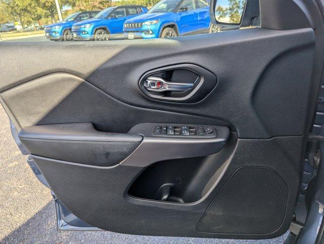 used 2021 Jeep Cherokee car, priced at $21,995