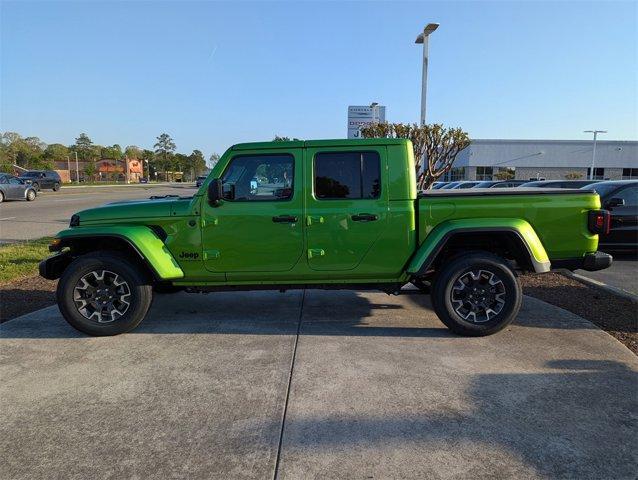 new 2025 Jeep Gladiator car, priced at $45,987