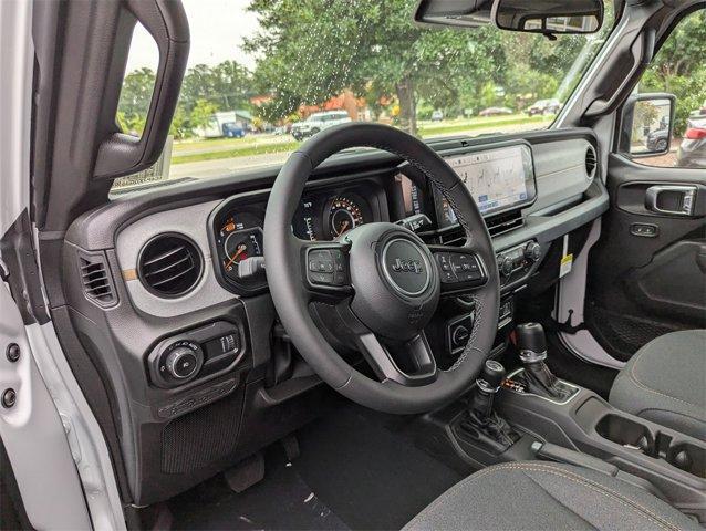 new 2025 Jeep Wrangler car, priced at $43,279