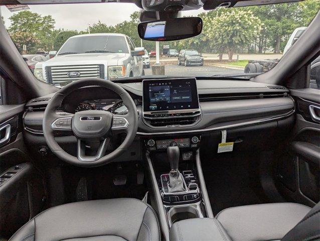 new 2025 Jeep Compass car, priced at $33,077