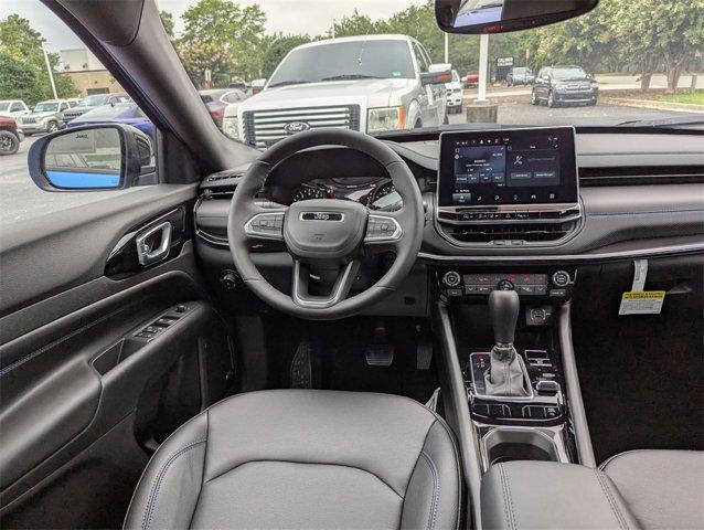 new 2025 Jeep Compass car, priced at $33,077