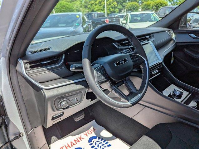new 2025 Jeep Grand Cherokee L car, priced at $39,075
