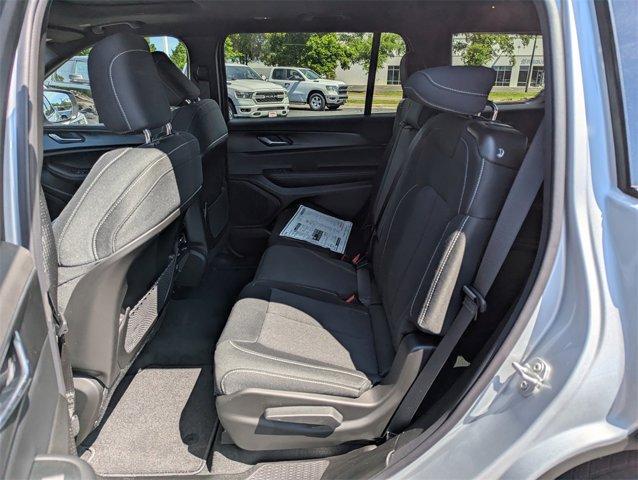 new 2025 Jeep Grand Cherokee L car, priced at $39,075