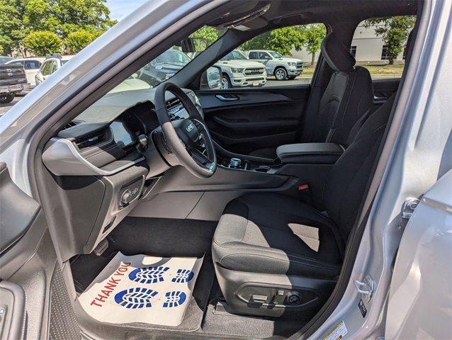 new 2025 Jeep Grand Cherokee L car, priced at $39,075