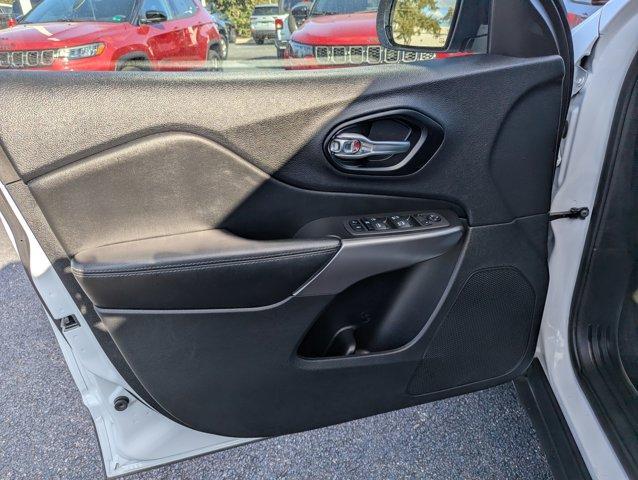 used 2022 Jeep Cherokee car, priced at $20,995