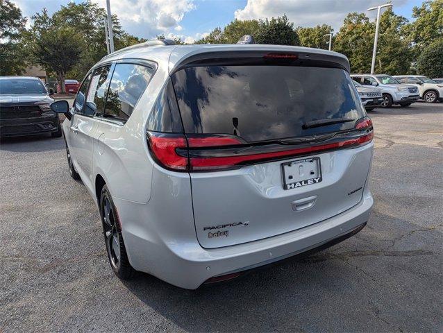 used 2024 Chrysler Pacifica car, priced at $39,000