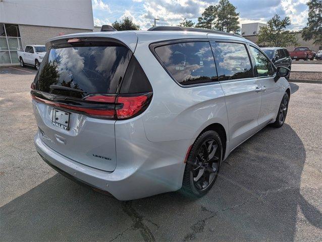 used 2024 Chrysler Pacifica car, priced at $39,000