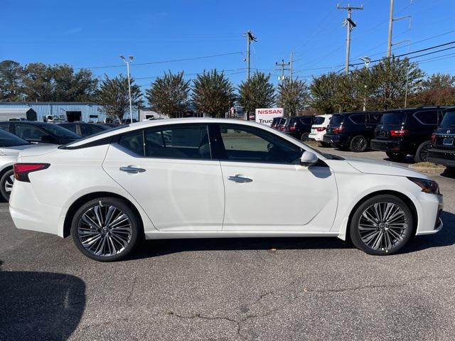 new 2025 Nissan Altima car, priced at $34,087