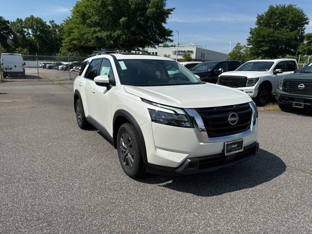 new 2024 Nissan Pathfinder car, priced at $43,962