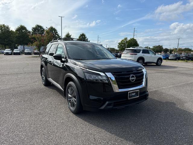 new 2024 Nissan Pathfinder car, priced at $40,732