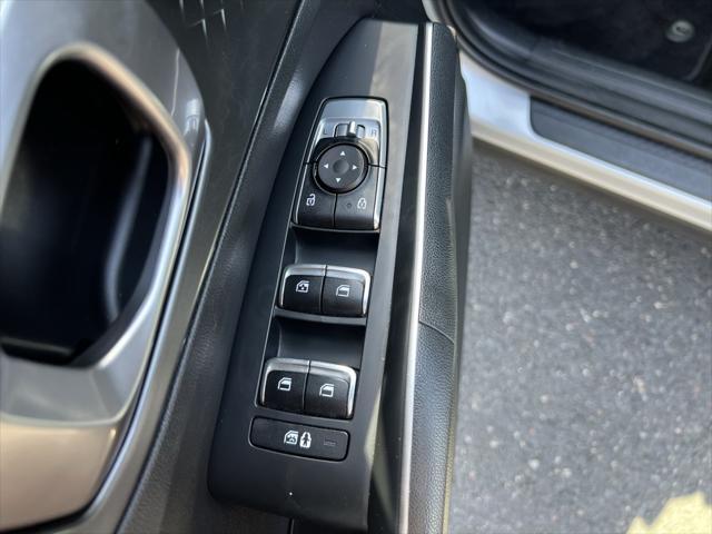 used 2022 Kia Sorento Hybrid car, priced at $25,000