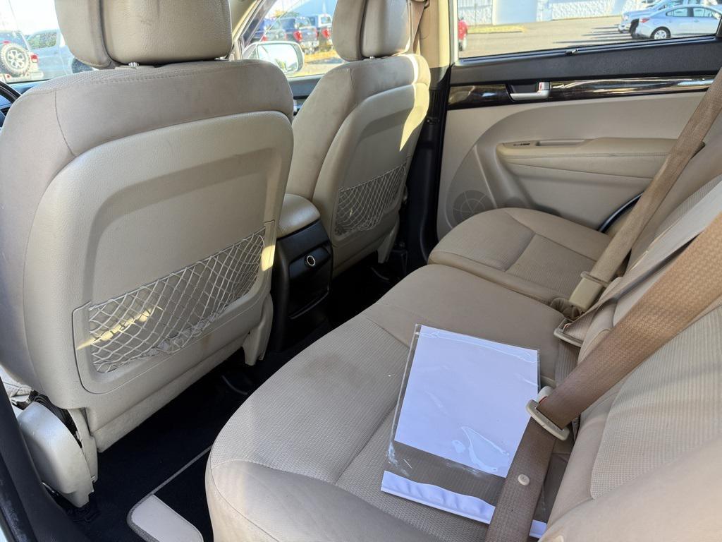used 2014 Kia Sorento car, priced at $8,888