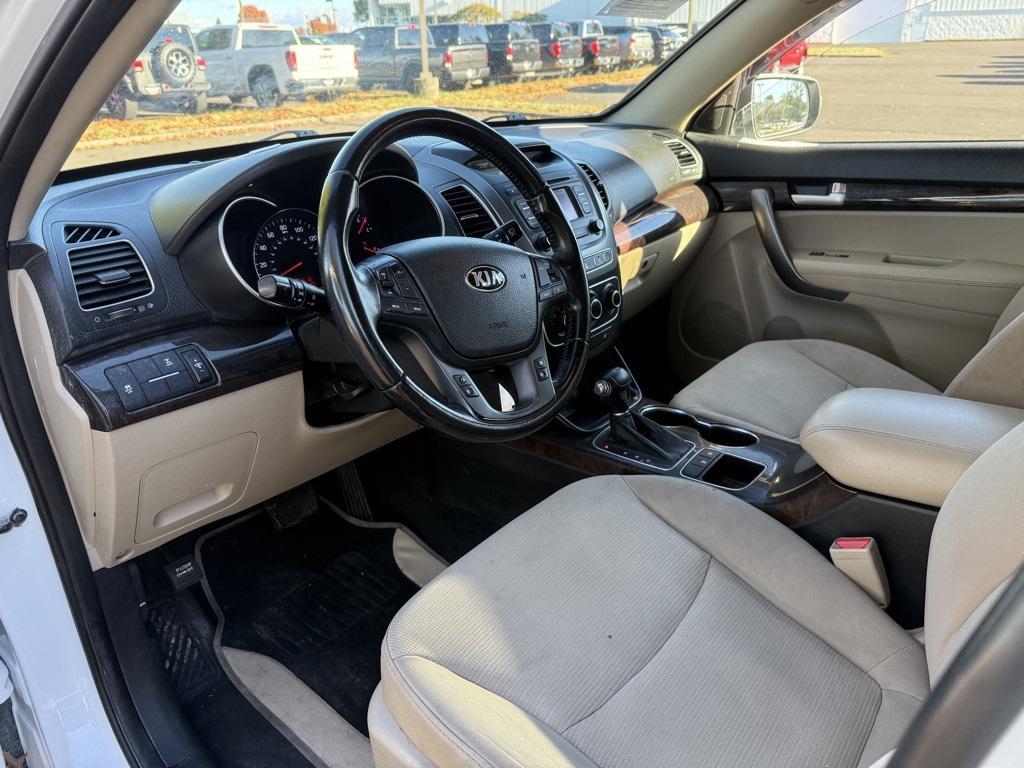 used 2014 Kia Sorento car, priced at $8,888