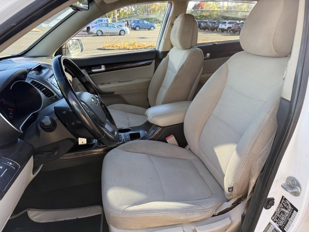 used 2014 Kia Sorento car, priced at $8,888