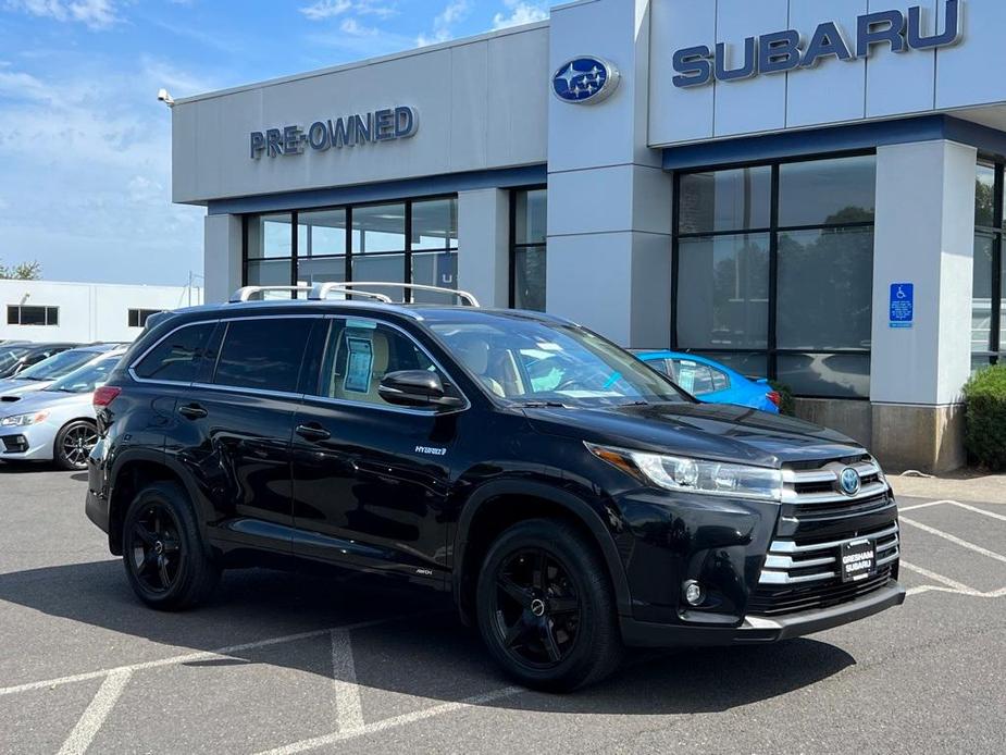 used 2019 Toyota Highlander Hybrid car, priced at $31,872