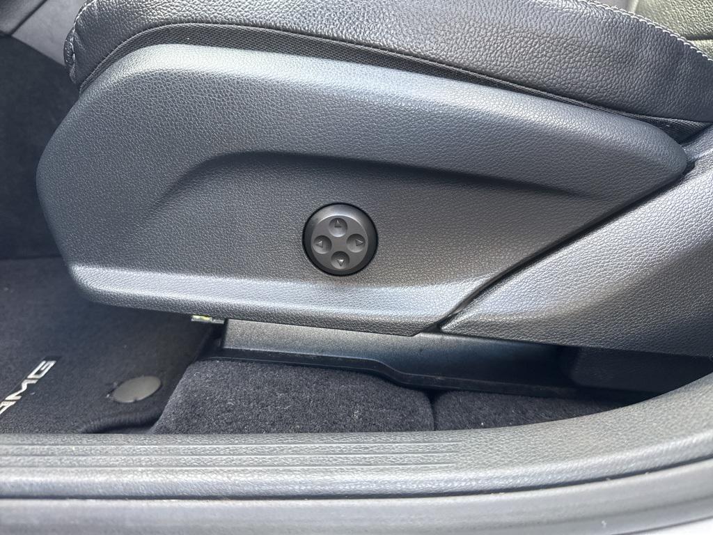 used 2019 Mercedes-Benz GLC 300 car, priced at $18,987