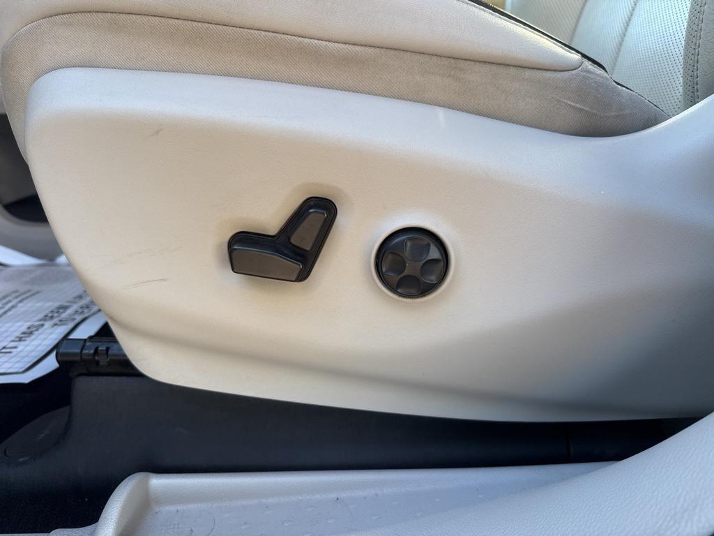 used 2021 Chrysler Pacifica car, priced at $28,986