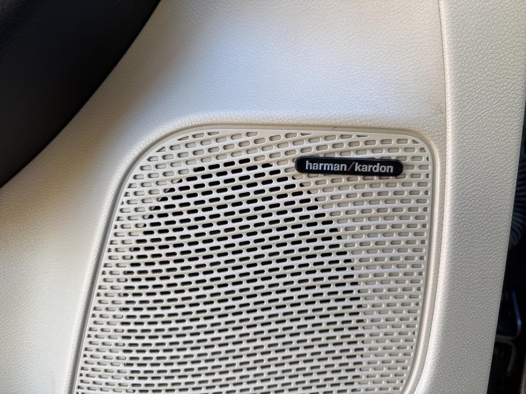 used 2021 Chrysler Pacifica car, priced at $28,986