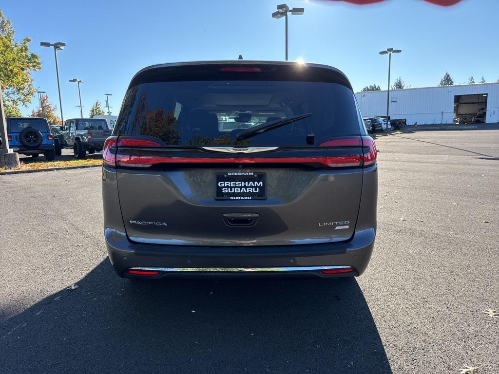 used 2021 Chrysler Pacifica car, priced at $28,986