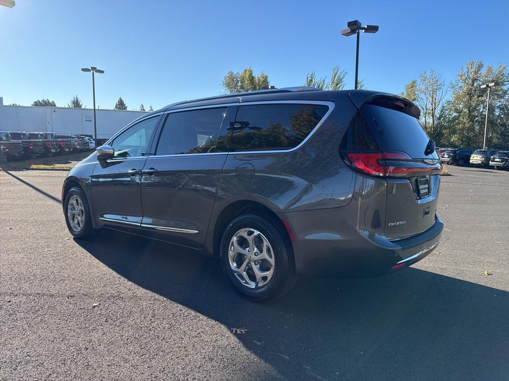 used 2021 Chrysler Pacifica car, priced at $28,986