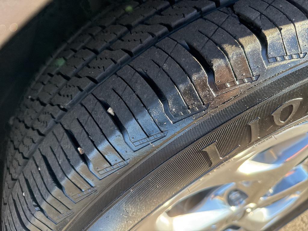 used 2021 Chrysler Pacifica car, priced at $28,986