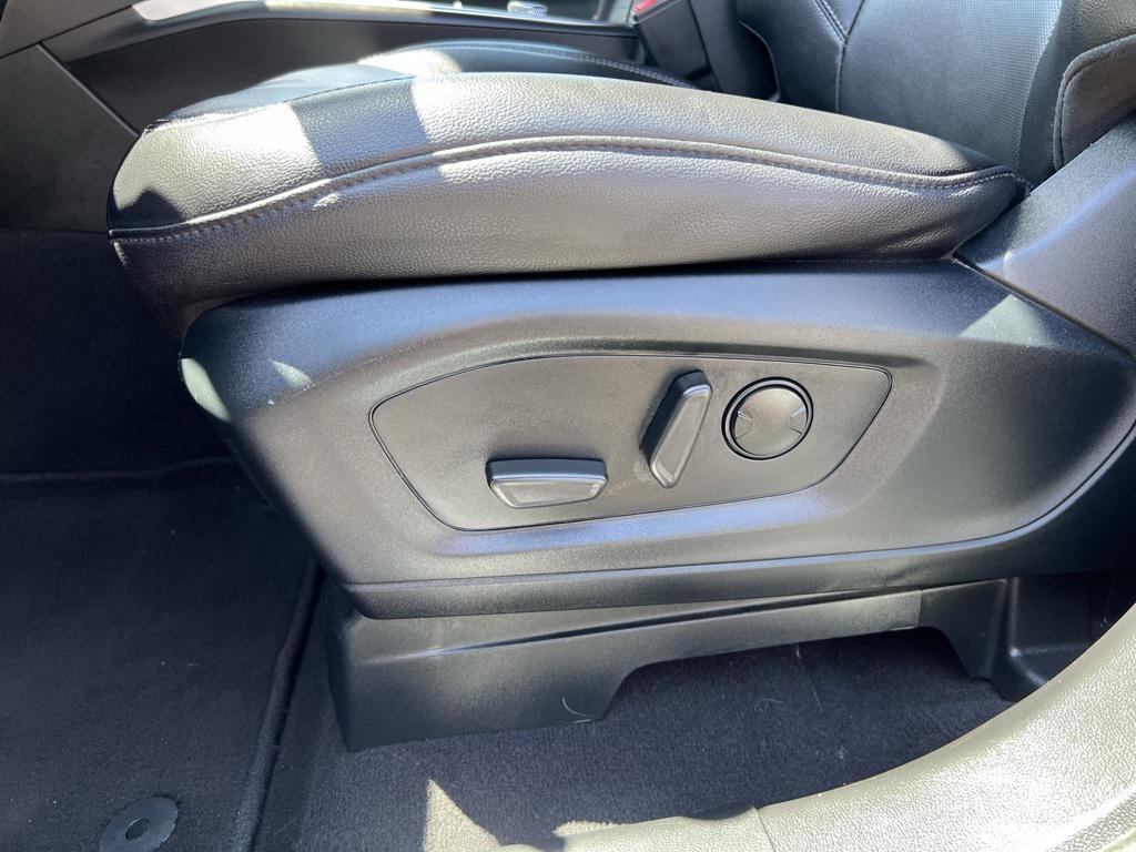 used 2024 Ford Explorer car, priced at $33,894