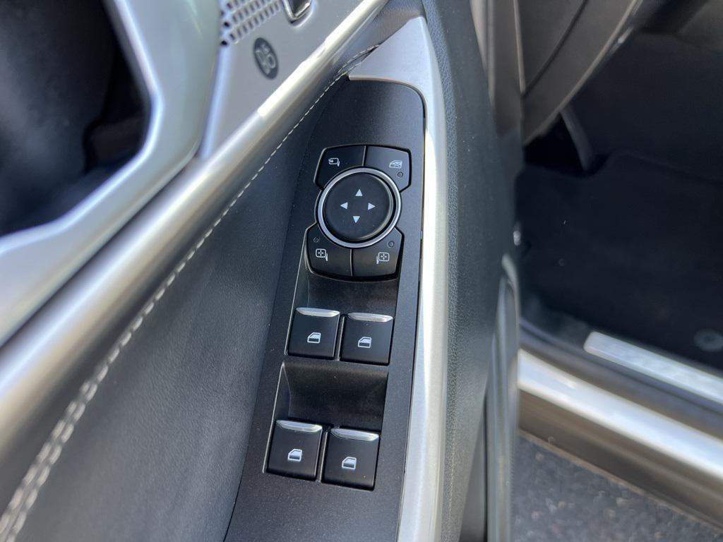 used 2024 Ford Explorer car, priced at $33,894