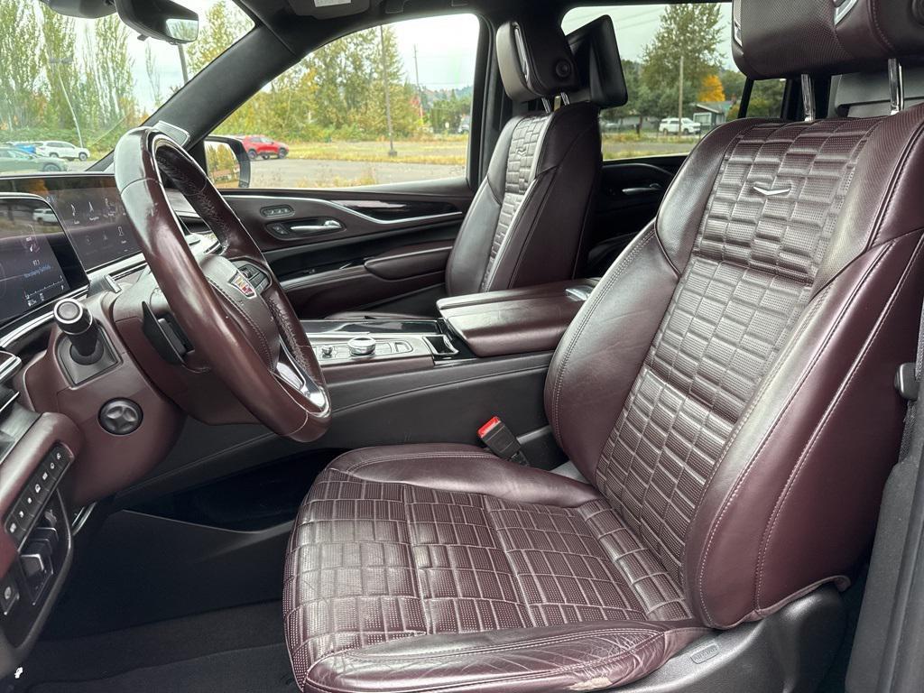 used 2022 Cadillac Escalade ESV car, priced at $63,267