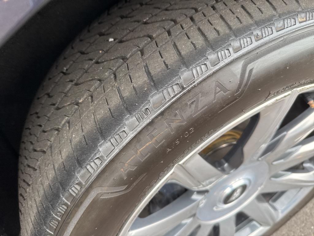 used 2022 Cadillac Escalade ESV car, priced at $63,267