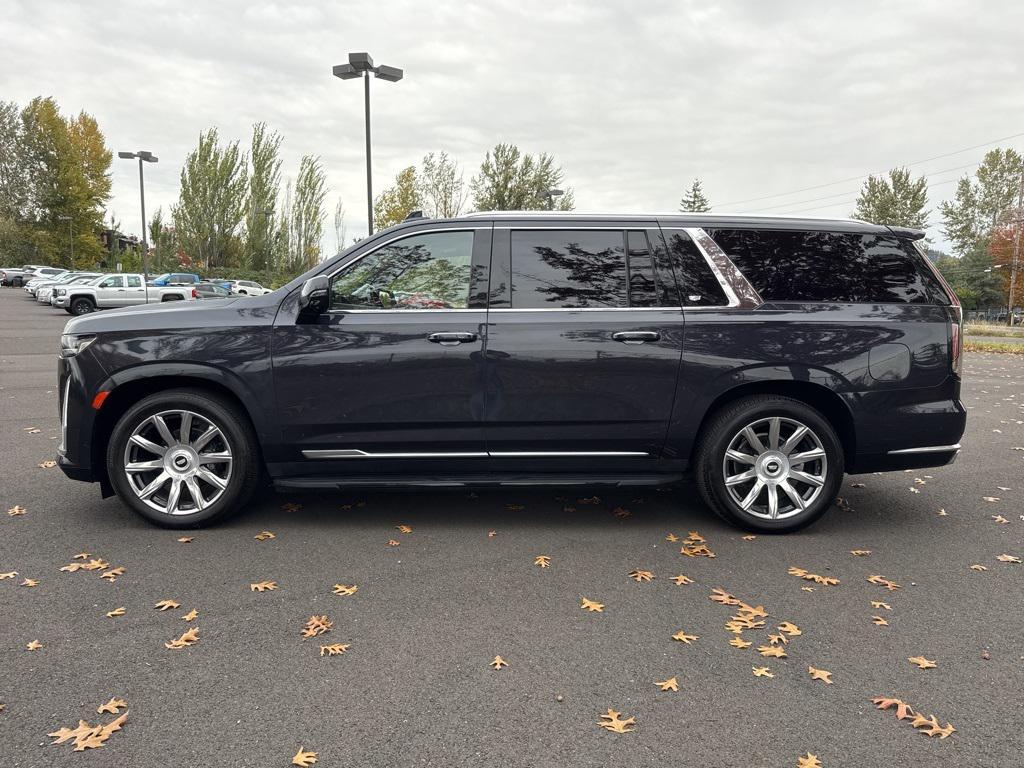 used 2022 Cadillac Escalade ESV car, priced at $63,267